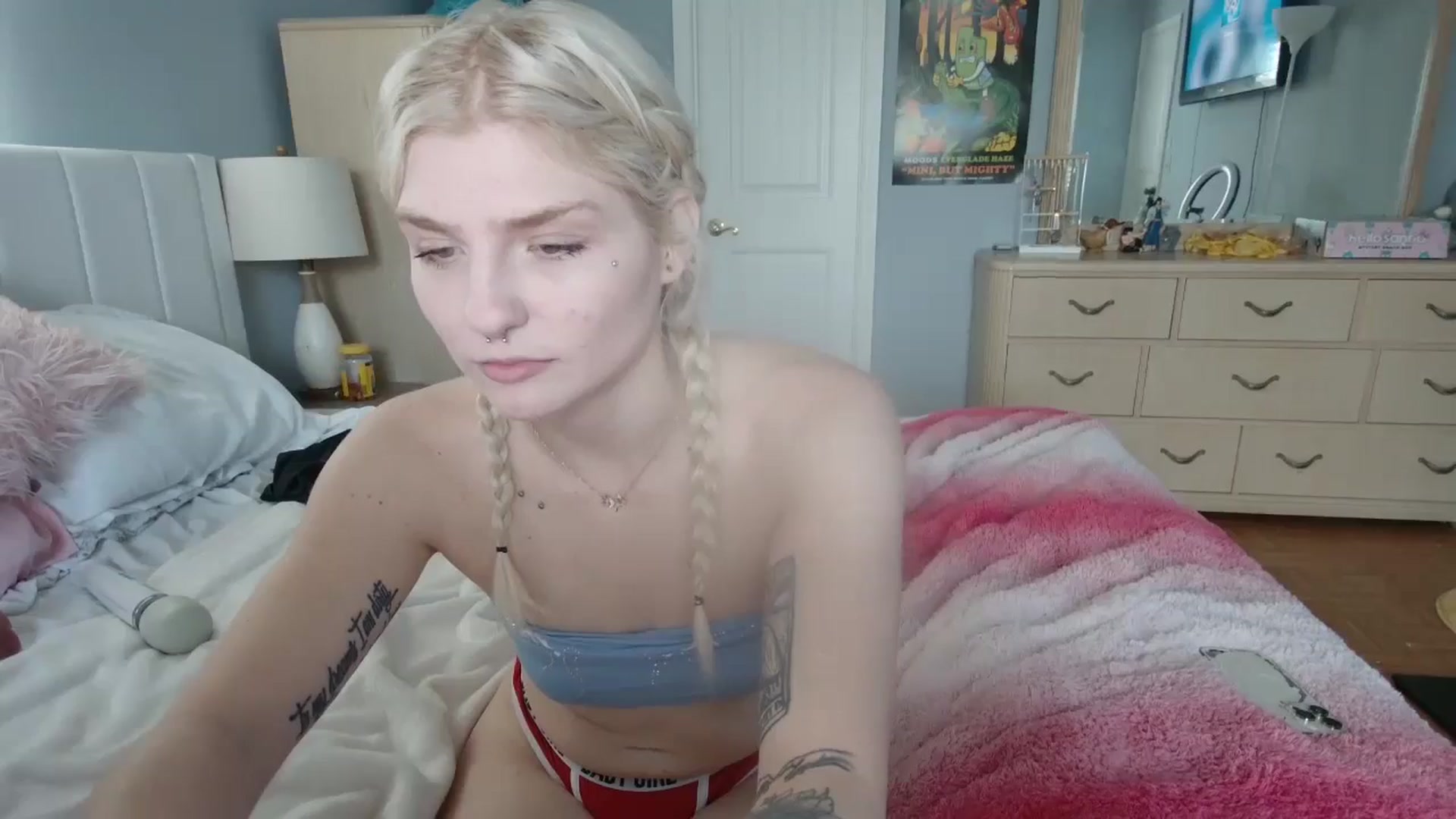 Gallery image thumbnail from DuckChan0's myfreecams stream on, 06/26/2024, 15:54 image 5 of 20