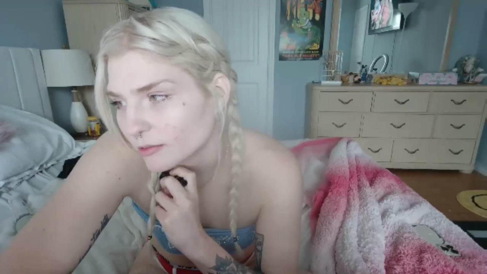 Gallery image thumbnail from DuckChan0's myfreecams stream on, 06/26/2024, 15:54 image 20 of 20