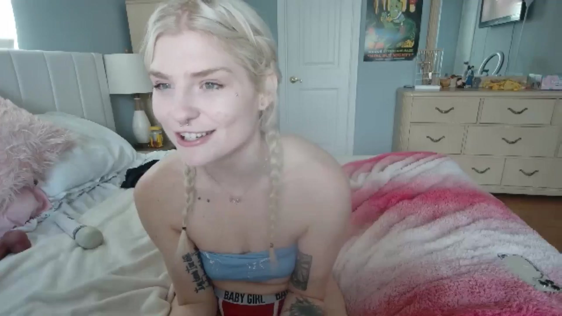 Gallery image thumbnail from DuckChan0's myfreecams stream on, 06/26/2024, 15:54 image 7 of 20