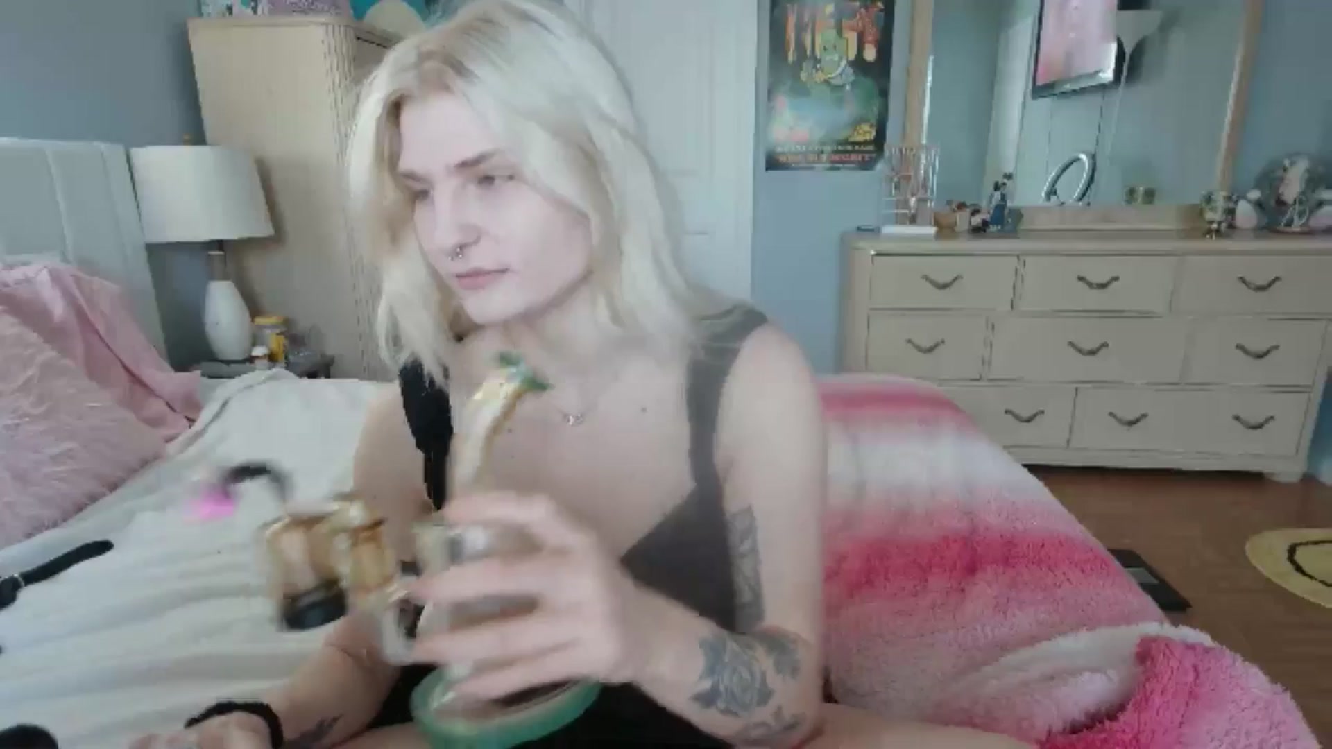 Gallery image thumbnail from DuckChan0's myfreecams stream on, 06/27/2024, 14:47 image 2 of 20