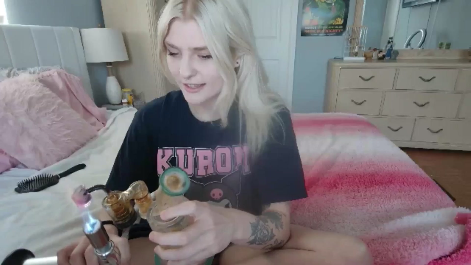 Gallery image thumbnail from DuckChan0's myfreecams stream on, 06/27/2024, 14:47 image 7 of 20