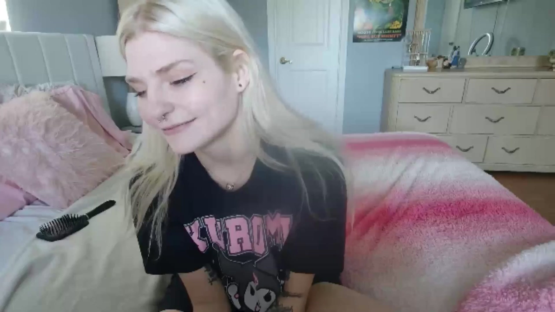 Gallery image thumbnail from DuckChan0's myfreecams stream on, 06/27/2024, 14:47 image 13 of 20