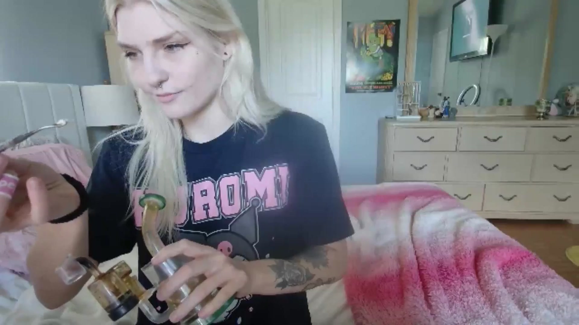 Gallery image thumbnail from DuckChan0's myfreecams stream on, 06/27/2024, 15:01 image 9 of 20