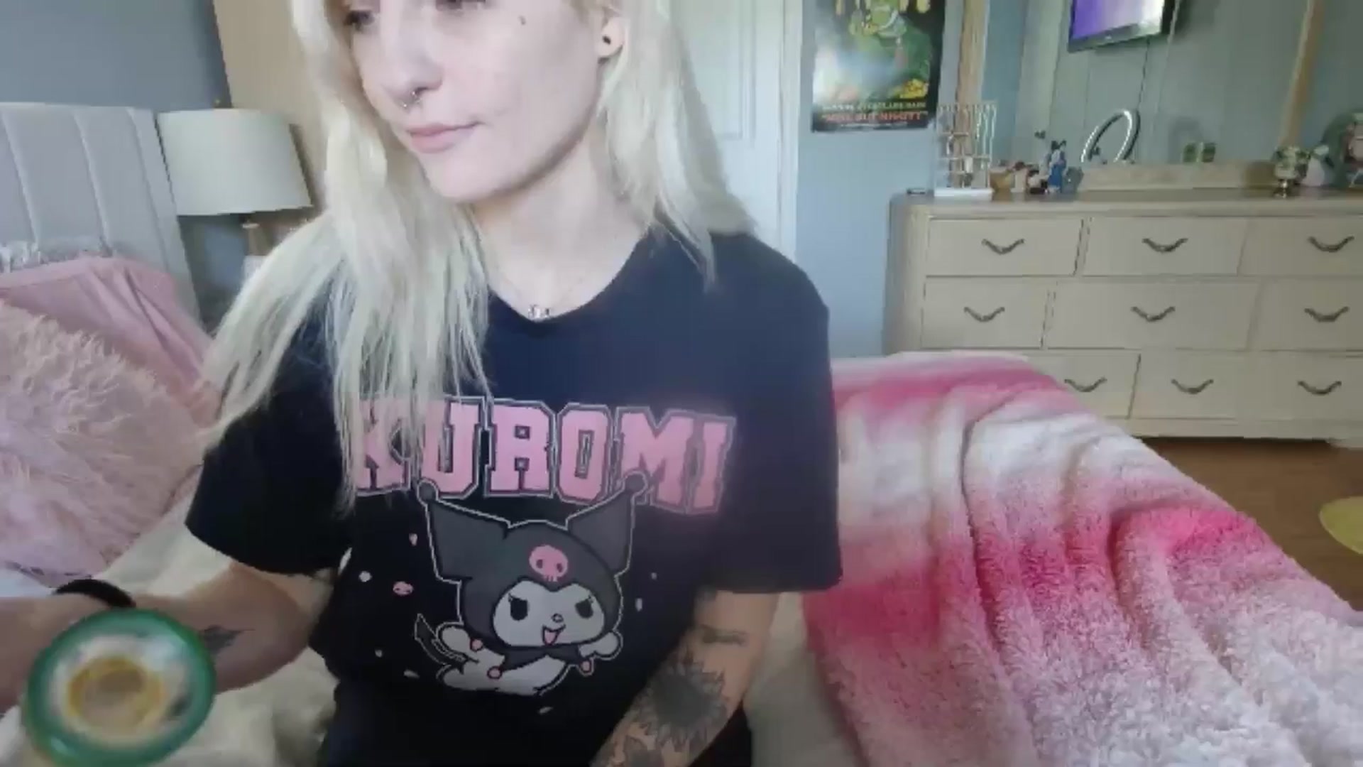 Gallery image thumbnail from DuckChan0's myfreecams stream on, 06/27/2024, 15:01 image 5 of 20