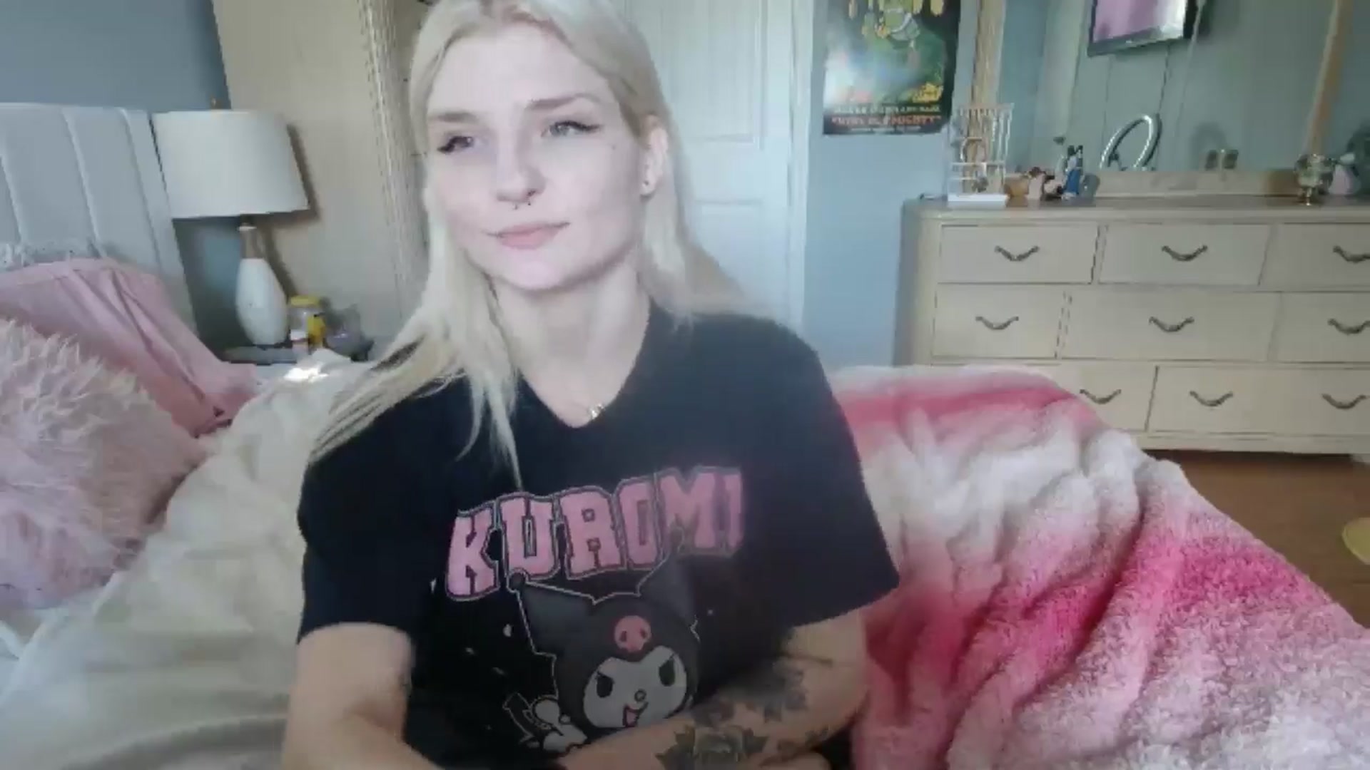 Gallery image thumbnail from DuckChan0's myfreecams stream on, 06/27/2024, 15:17 image 20 of 20