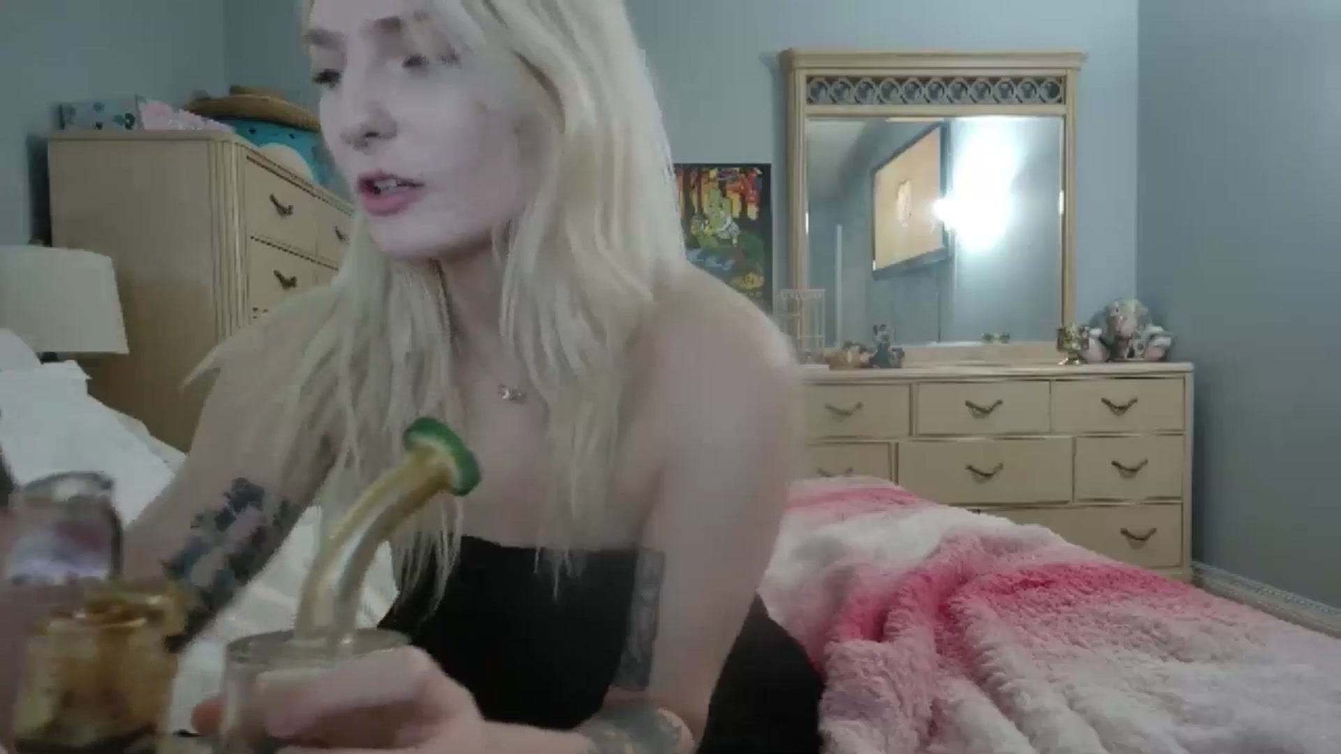 Gallery image thumbnail from DuckChan0's myfreecams stream on, 06/27/2024, 18:54 image 14 of 20