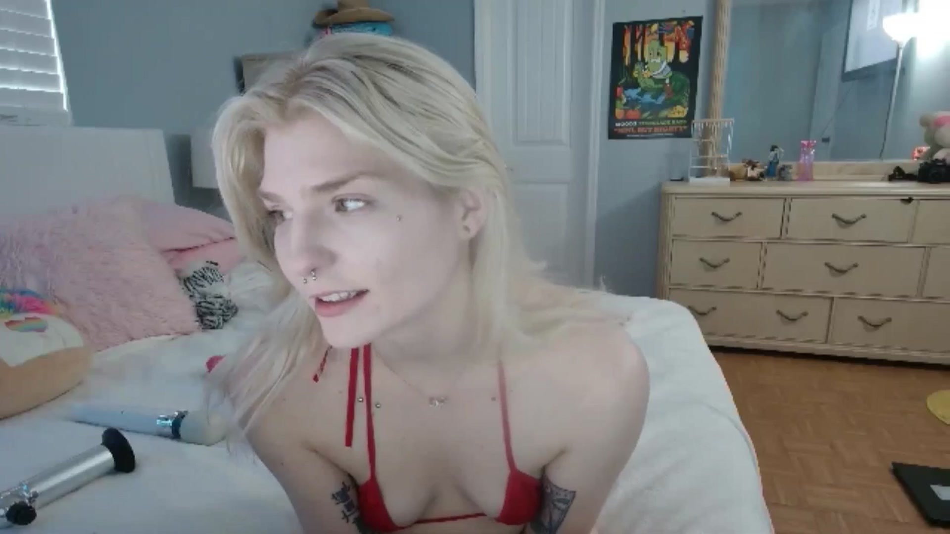 Gallery image thumbnail from DuckChan0's myfreecams stream on, 06/29/2024, 22:50 image 14 of 20