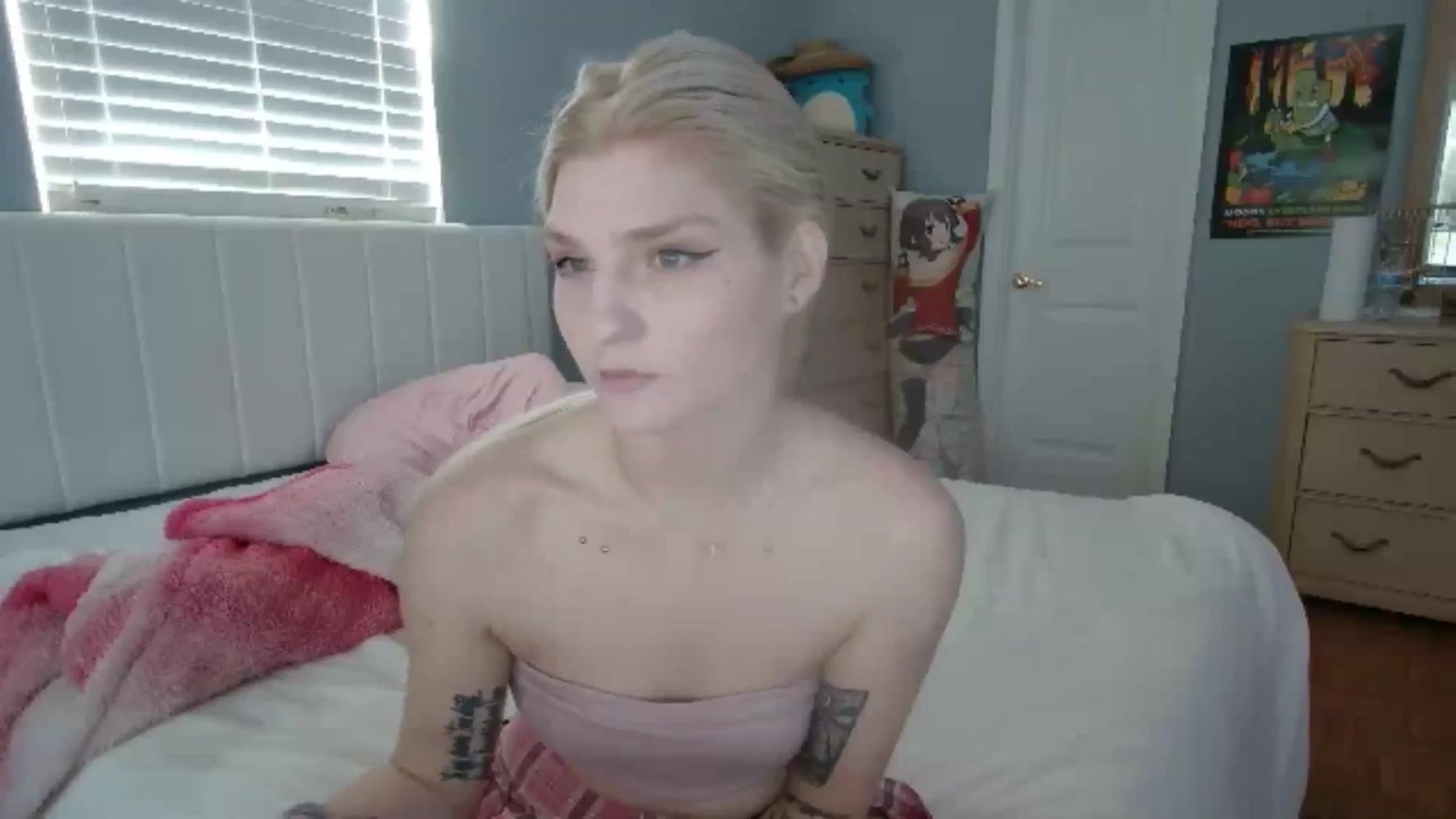 Gallery image thumbnail from DuckChan0's myfreecams stream on, 07/01/2024, 12:51 image 9 of 20
