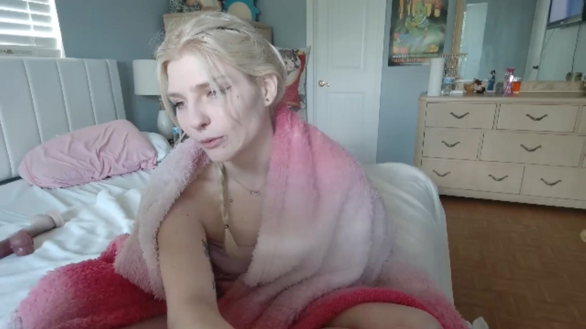 Gallery image thumbnail from DuckChan0's myfreecams stream on, 07/01/2024, 14:26 image 14 of 20