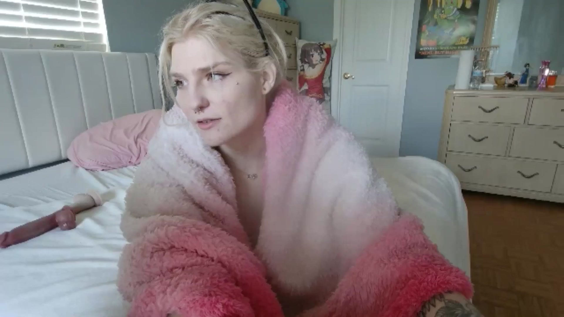 Gallery image thumbnail from DuckChan0's myfreecams stream on, 07/01/2024, 14:26 image 6 of 20