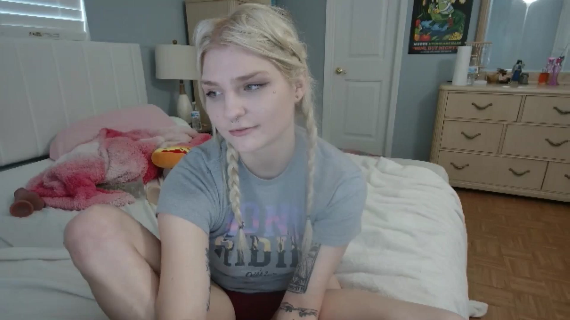 Gallery image thumbnail from DuckChan0's myfreecams stream on, 07/01/2024, 18:52 image 2 of 20