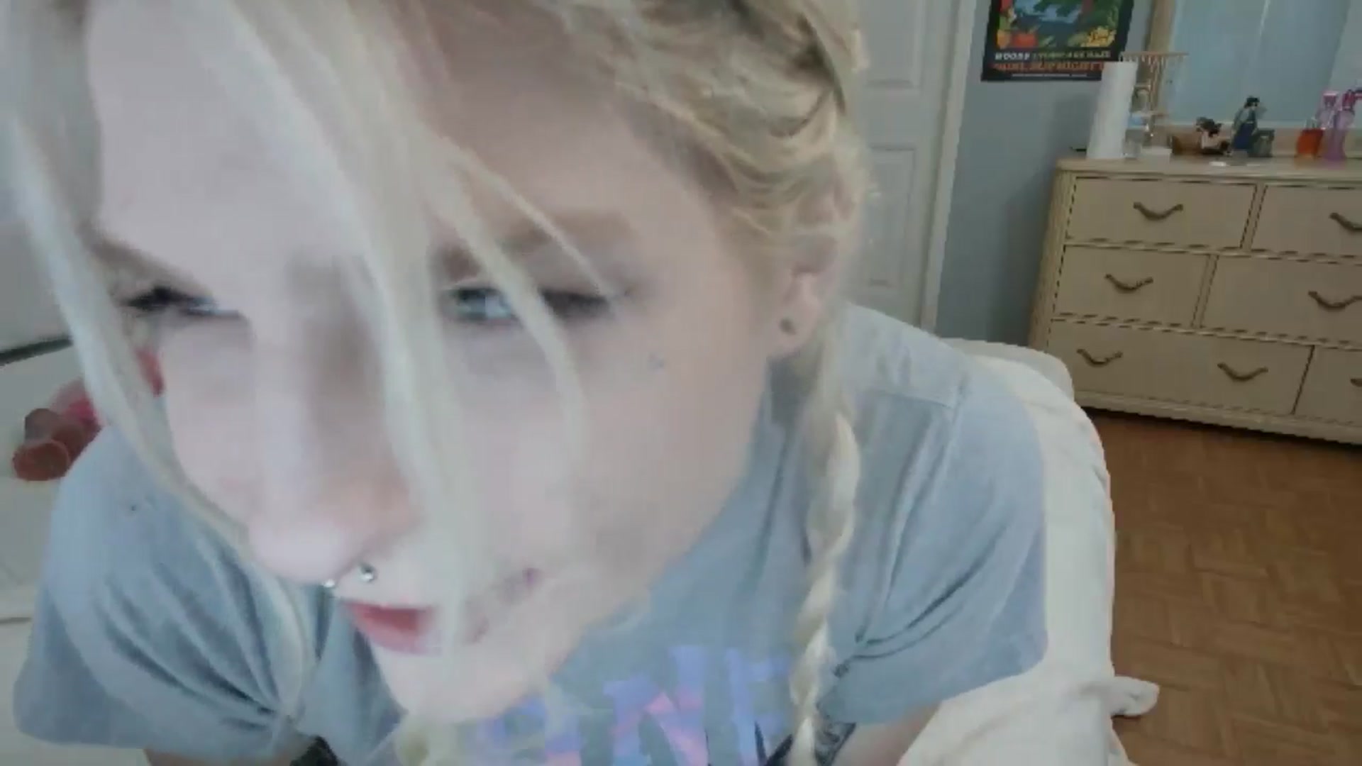 Gallery image thumbnail from DuckChan0's myfreecams stream on, 07/01/2024, 18:52 image 10 of 20