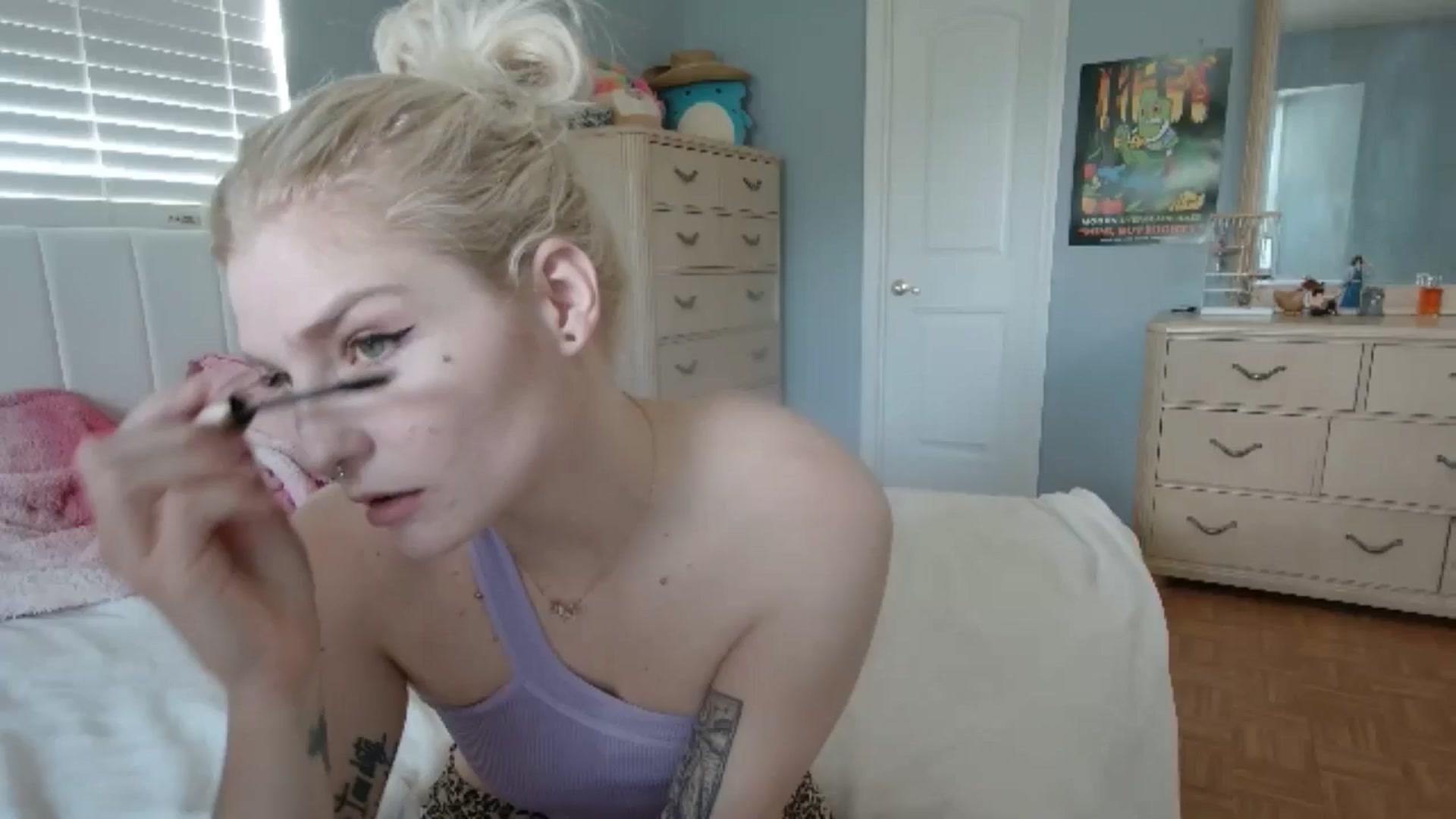 Gallery image thumbnail from DuckChan0's myfreecams stream on, 07/02/2024, 13:50 image 8 of 20