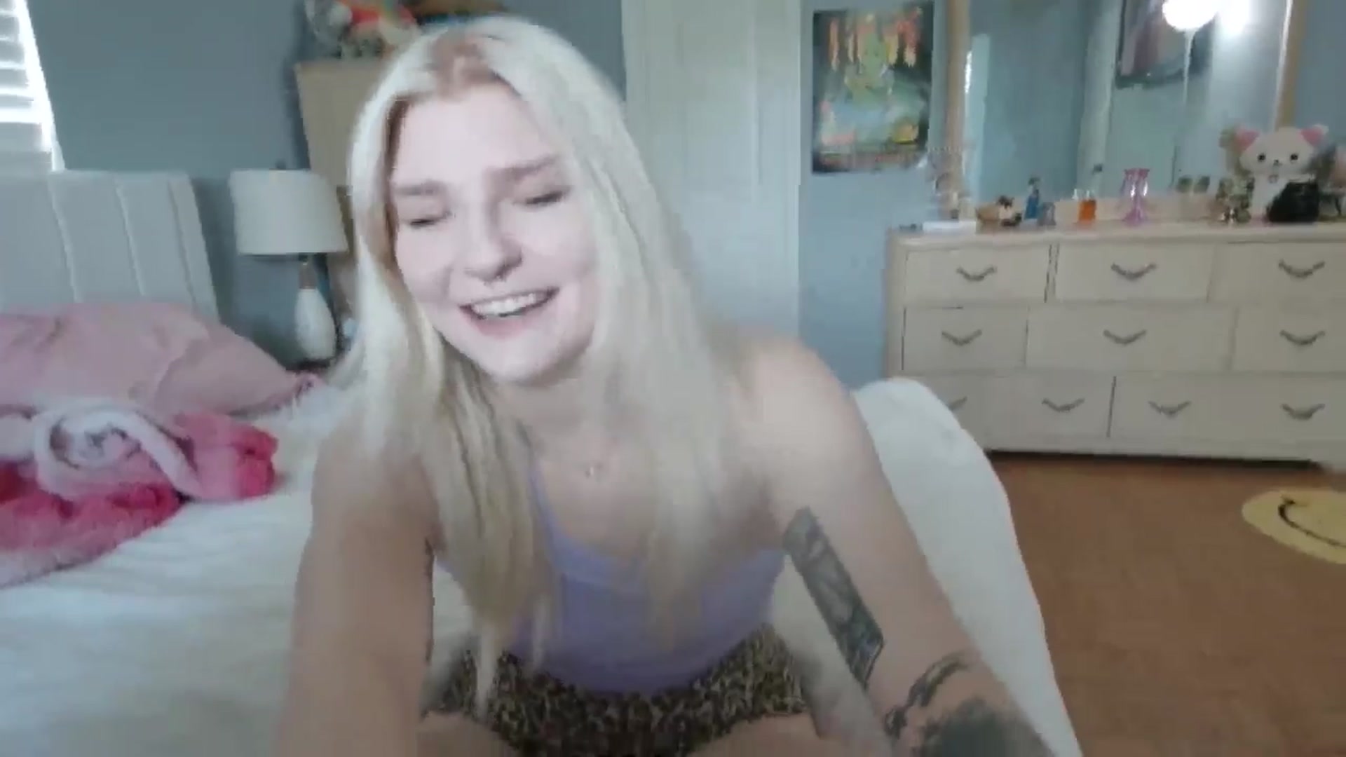 Gallery image thumbnail from DuckChan0's myfreecams stream on, 07/02/2024, 13:50 image 16 of 20