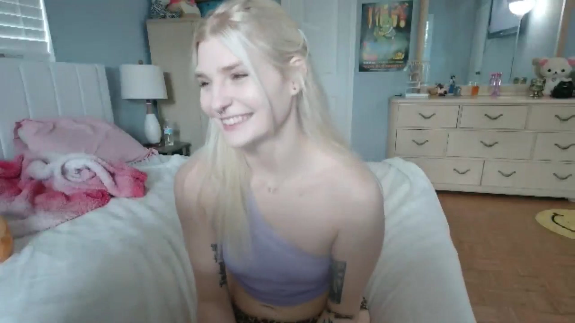 Gallery image thumbnail from DuckChan0's myfreecams stream on, 07/02/2024, 14:39 image 9 of 20