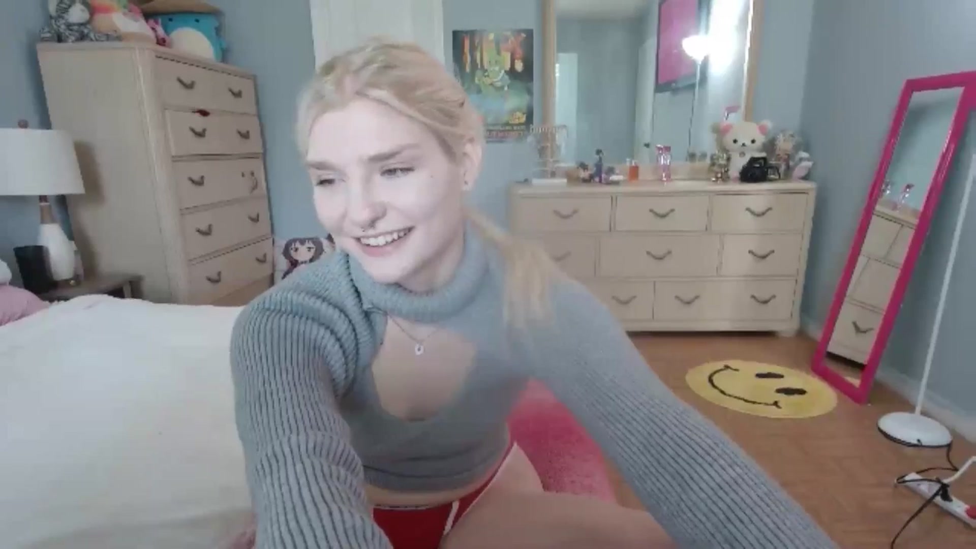 Gallery image thumbnail from DuckChan0's myfreecams stream on, 07/03/2024, 14:16 image 8 of 20
