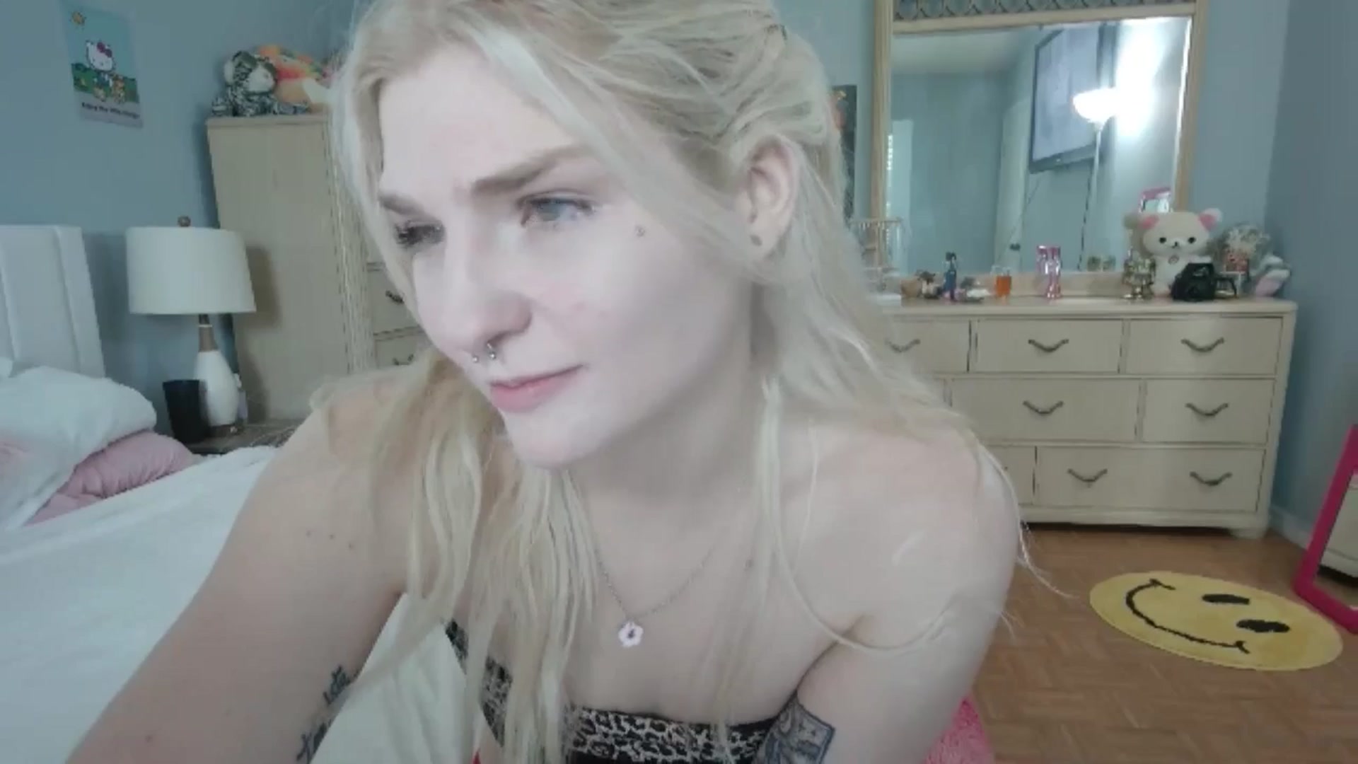 Gallery image thumbnail from DuckChan0's myfreecams stream on, 07/03/2024, 14:36 image 12 of 20