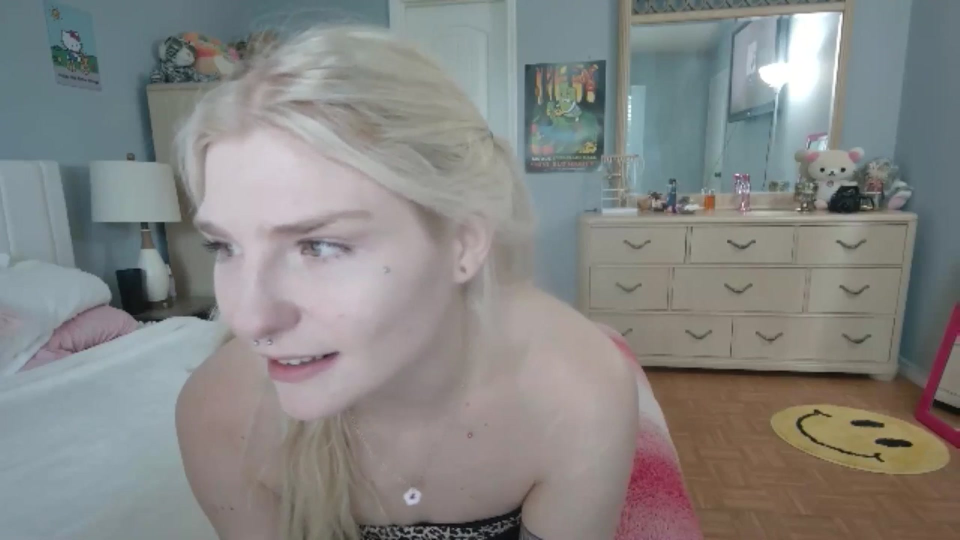 Gallery image thumbnail from DuckChan0's myfreecams stream on, 07/03/2024, 14:36 image 4 of 20