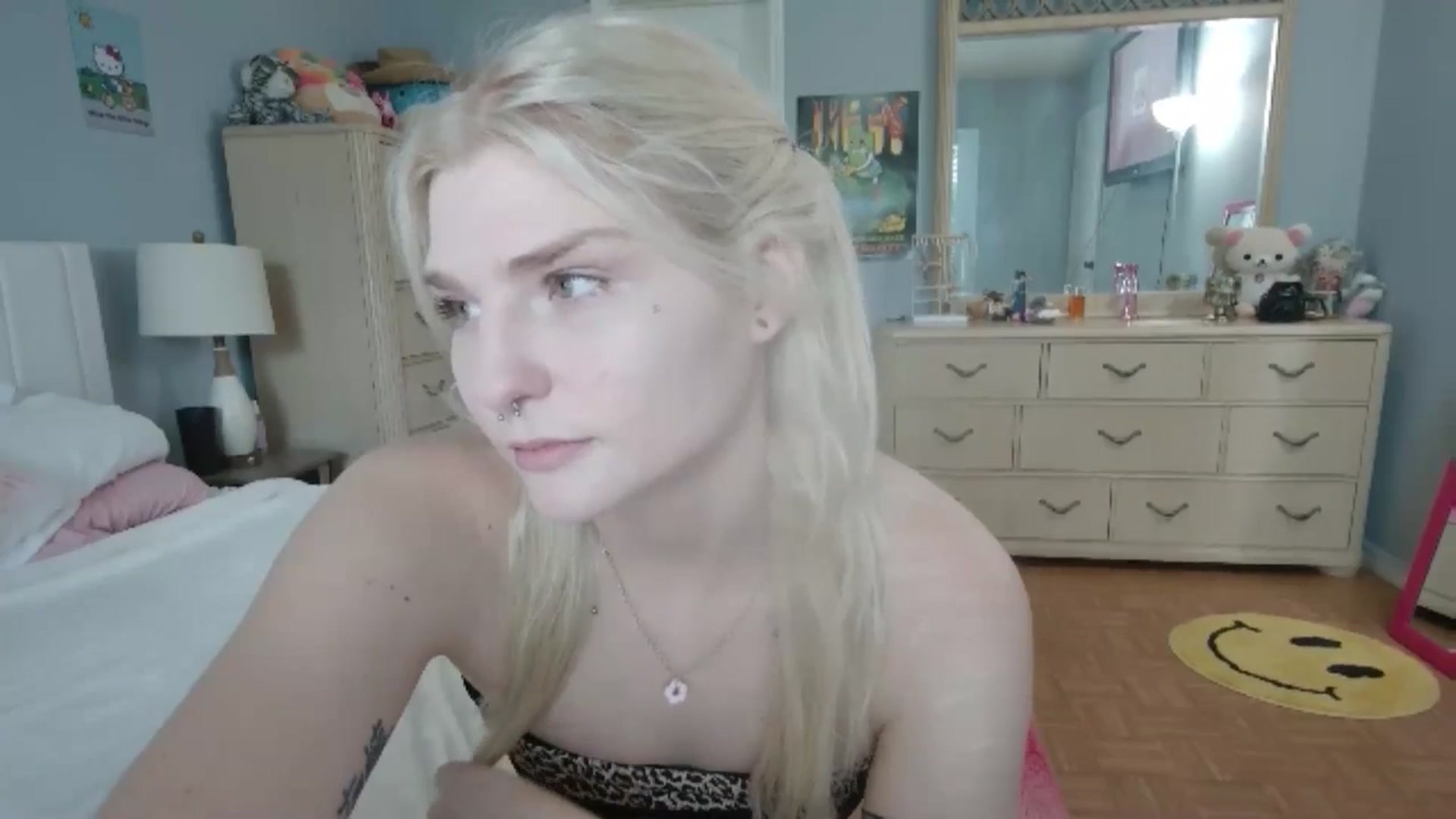 Gallery image thumbnail from DuckChan0's myfreecams stream on, 07/03/2024, 14:36 image 7 of 20