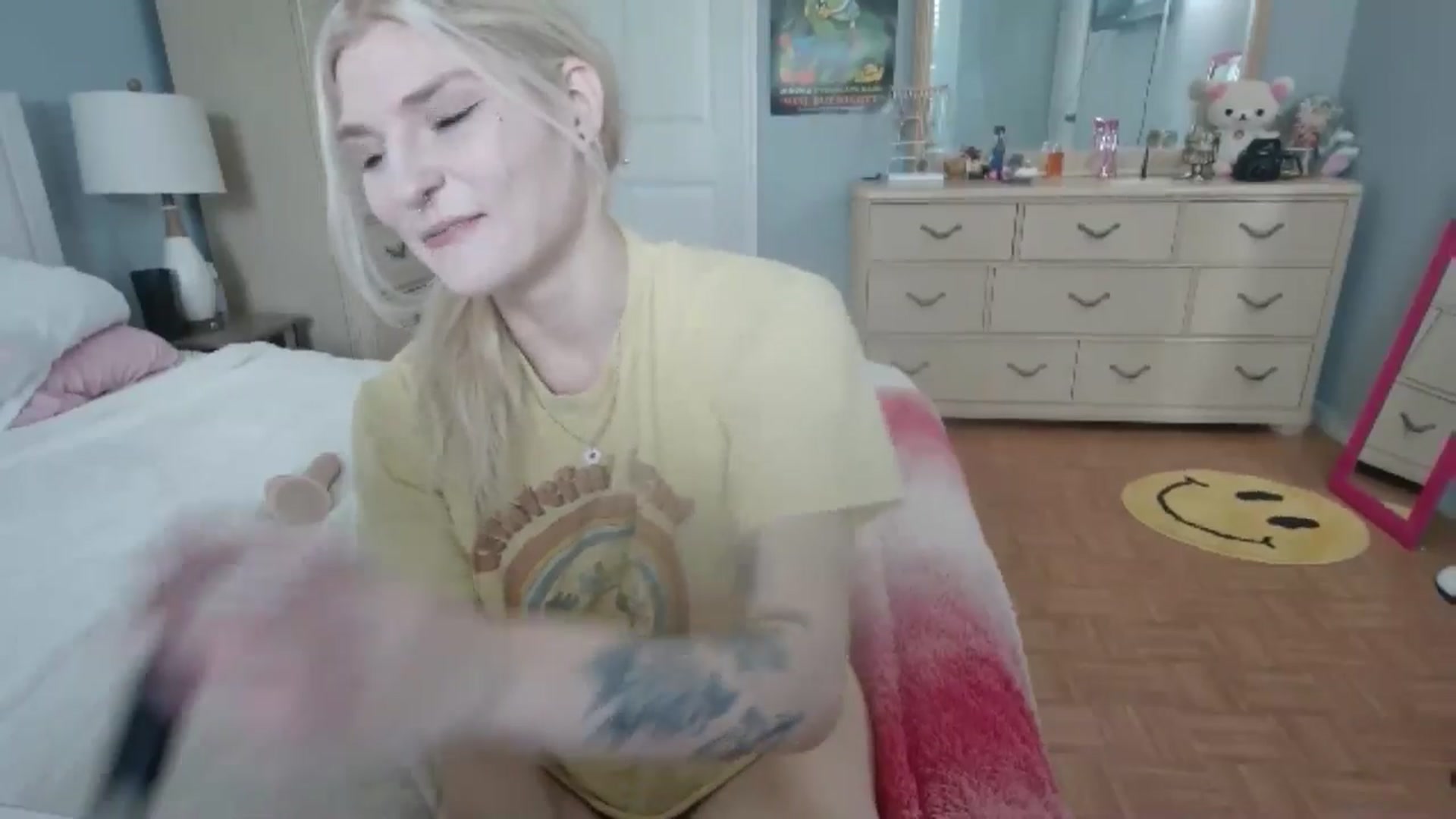 Gallery image thumbnail from DuckChan0's myfreecams stream on, 07/03/2024, 15:17 image 13 of 20