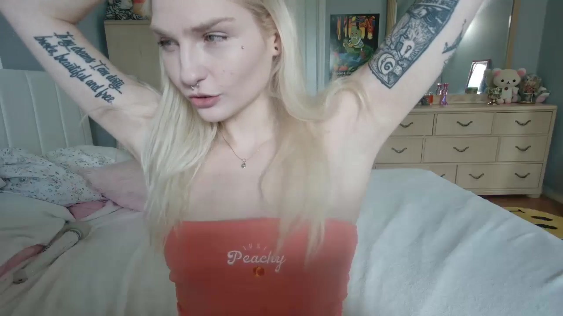 Gallery image thumbnail from DuckChan0's myfreecams stream on, 07/07/2024, 16:18 image 17 of 20