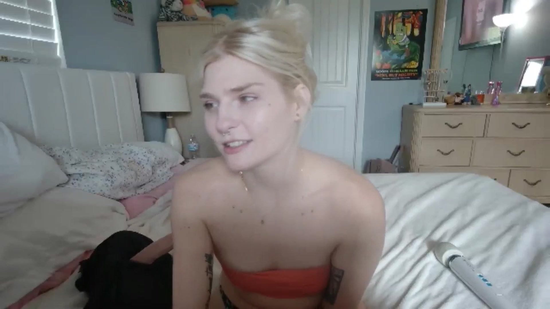 Gallery image thumbnail from DuckChan0's myfreecams stream on, 07/07/2024, 17:01 image 18 of 20