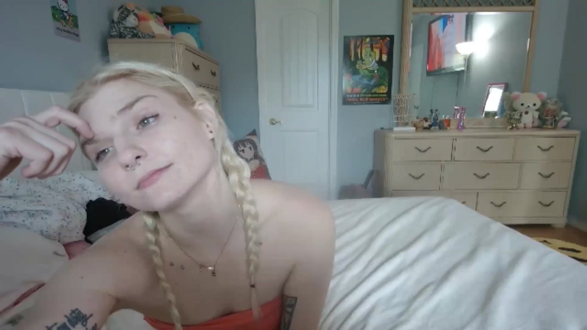 Gallery image thumbnail from DuckChan0's myfreecams stream on, 07/07/2024, 17:48 image 15 of 20