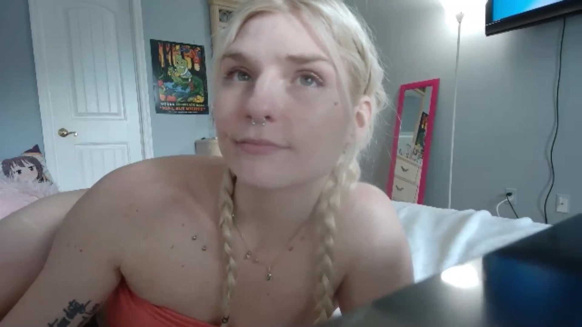 Gallery image thumbnail from DuckChan0's myfreecams stream on, 07/07/2024, 18:10 image 12 of 20