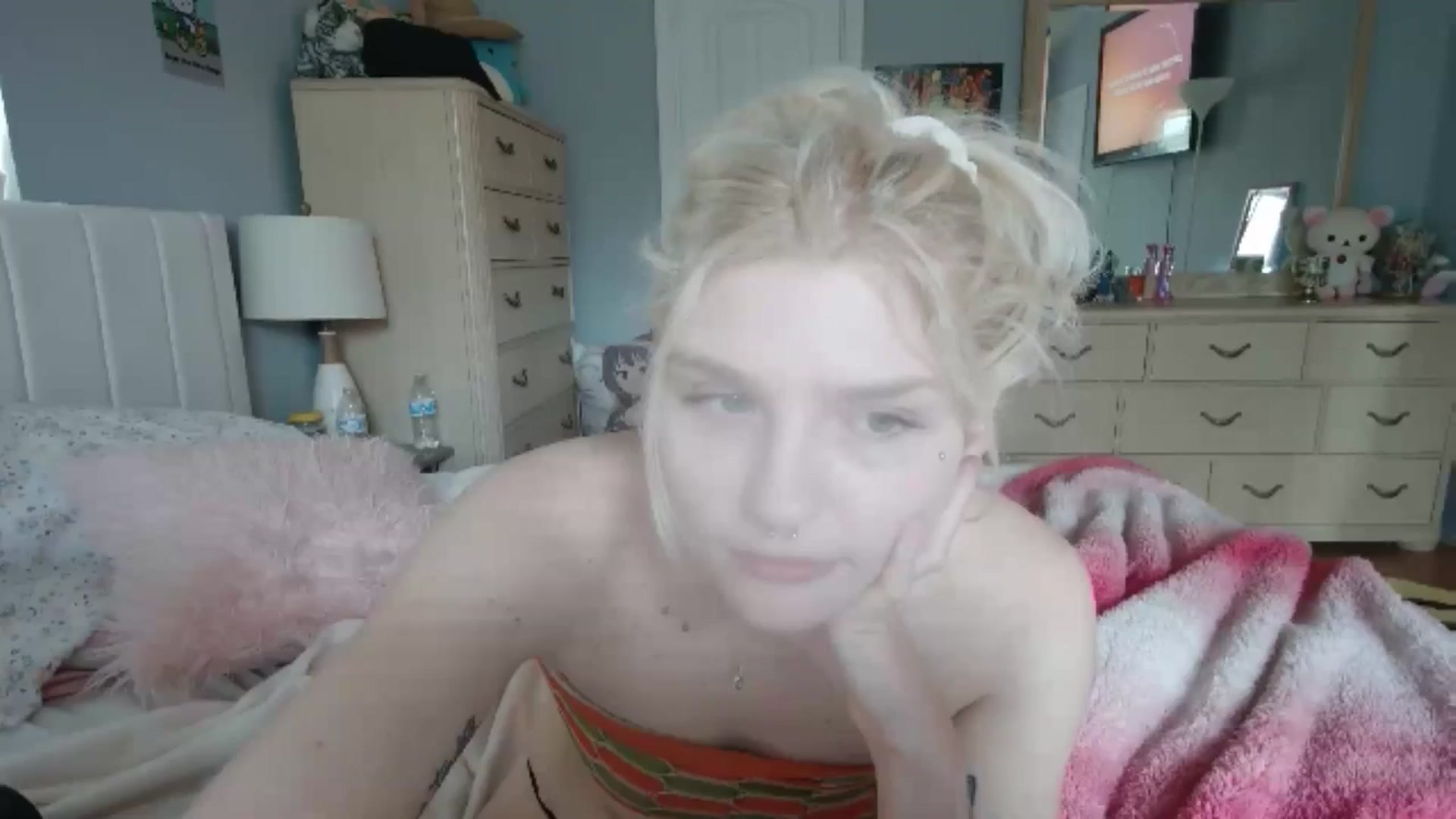 Gallery image thumbnail from DuckChan0's myfreecams stream on, 07/08/2024, 15:09 image 11 of 20