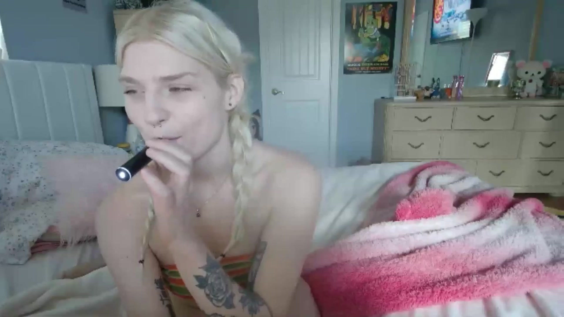 Gallery image thumbnail from DuckChan0's myfreecams stream on, 07/08/2024, 16:06 image 19 of 20