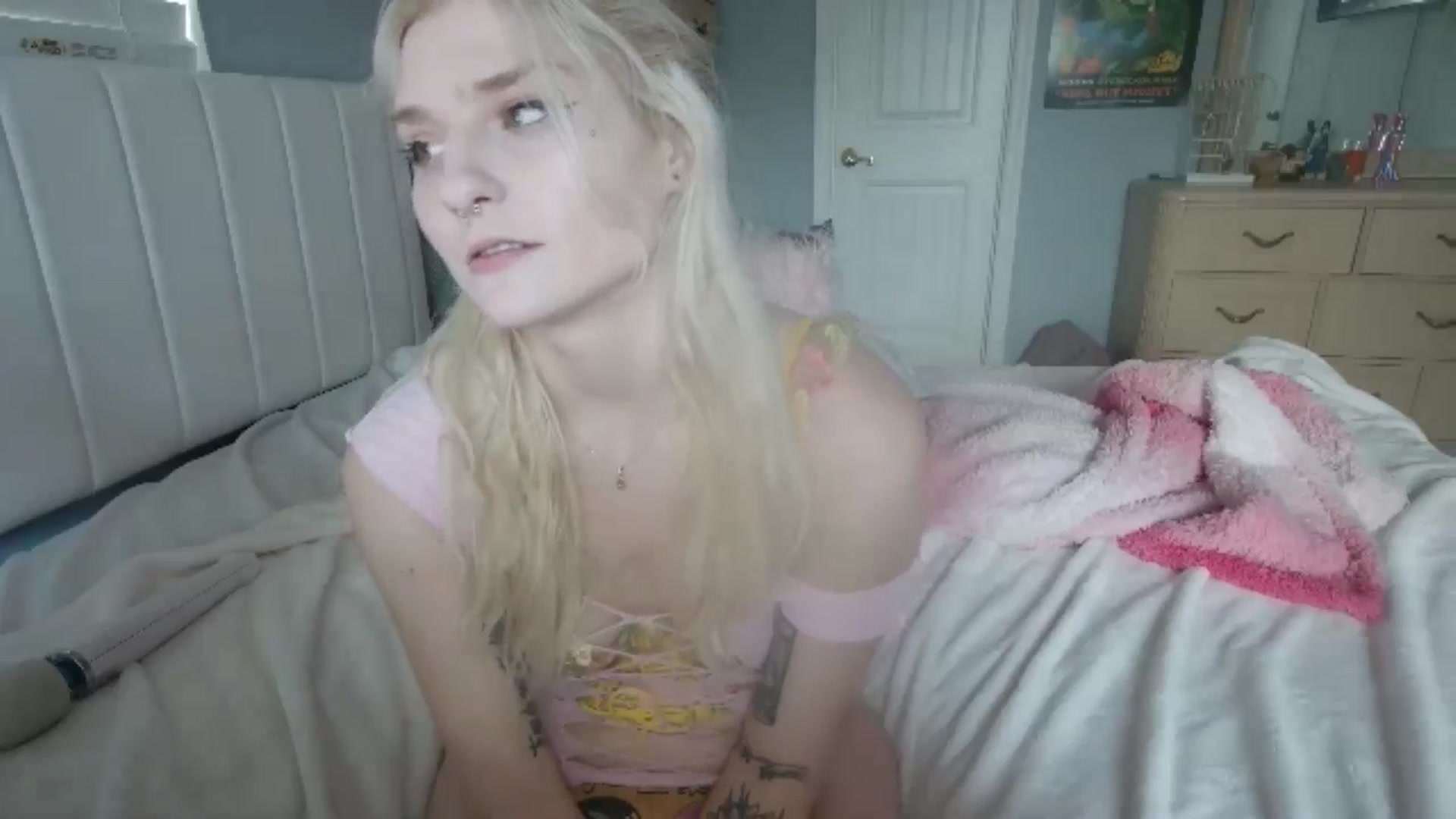 Gallery image thumbnail from DuckChan0's myfreecams stream on, 07/08/2024, 22:36 image 14 of 20
