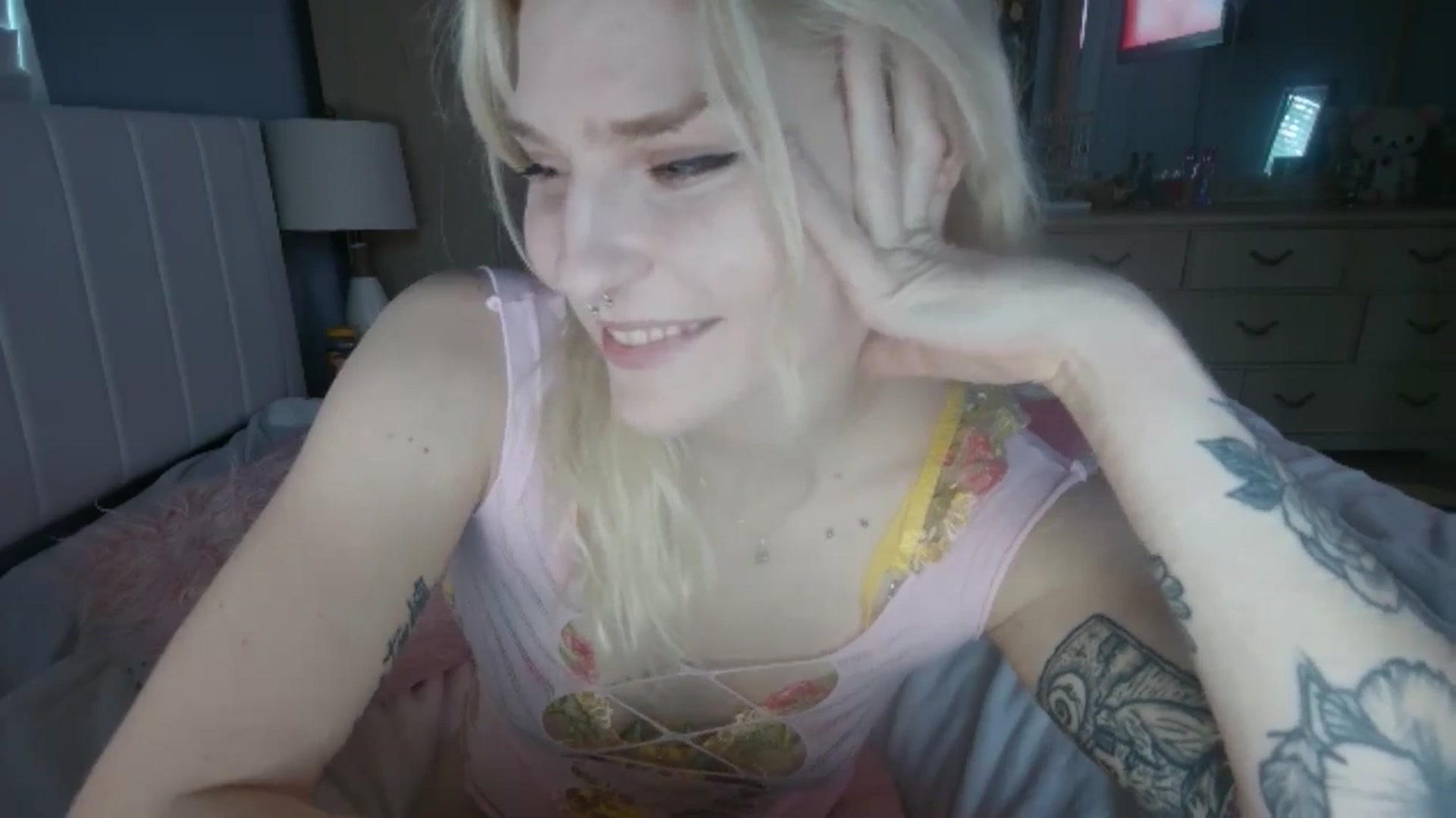 Gallery image thumbnail from DuckChan0's myfreecams stream on, 07/08/2024, 23:07 image 20 of 20