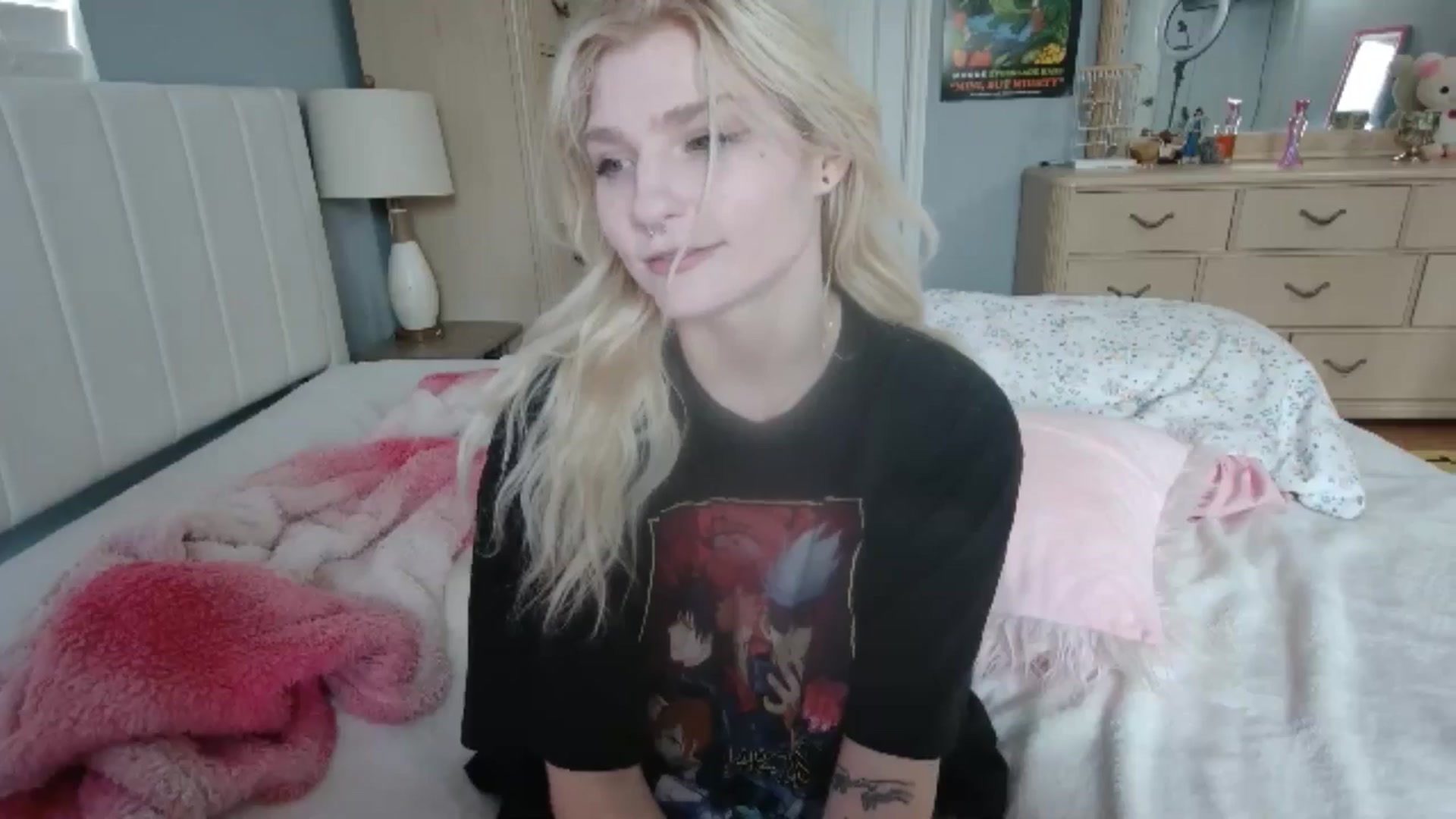 Gallery image thumbnail from DuckChan0's myfreecams stream on, 07/09/2024, 18:13 image 2 of 20