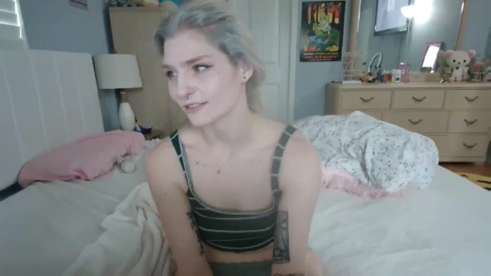 Gallery image thumbnail from DuckChan0's myfreecams stream on, 07/11/2024, 14:03 image 16 of 20
