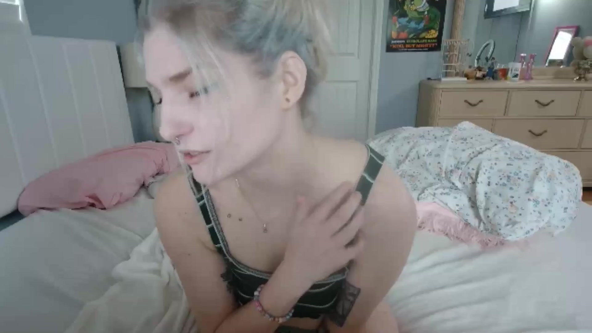 Gallery image thumbnail from DuckChan0's myfreecams stream on, 07/11/2024, 14:03 image 11 of 20