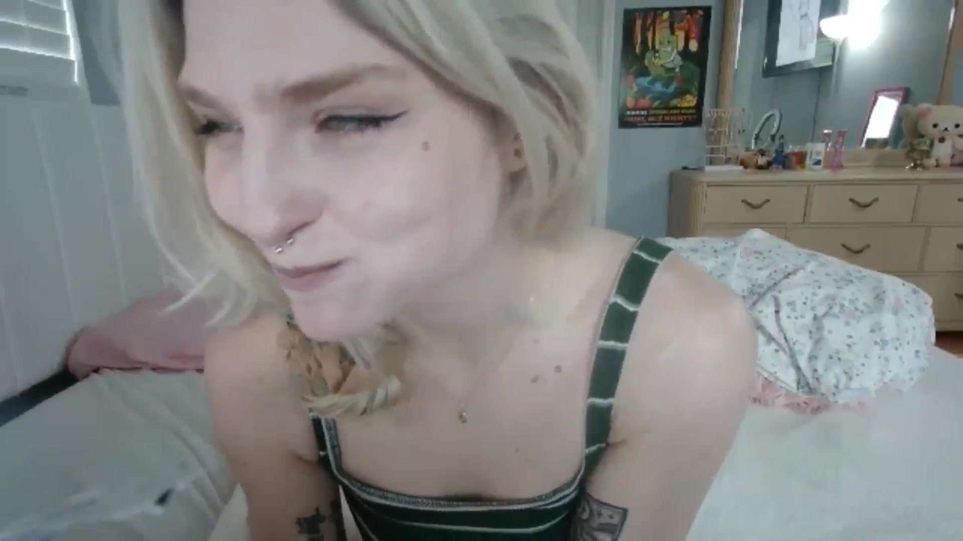 Gallery image thumbnail from DuckChan0's myfreecams stream on, 07/11/2024, 14:36 image 6 of 20