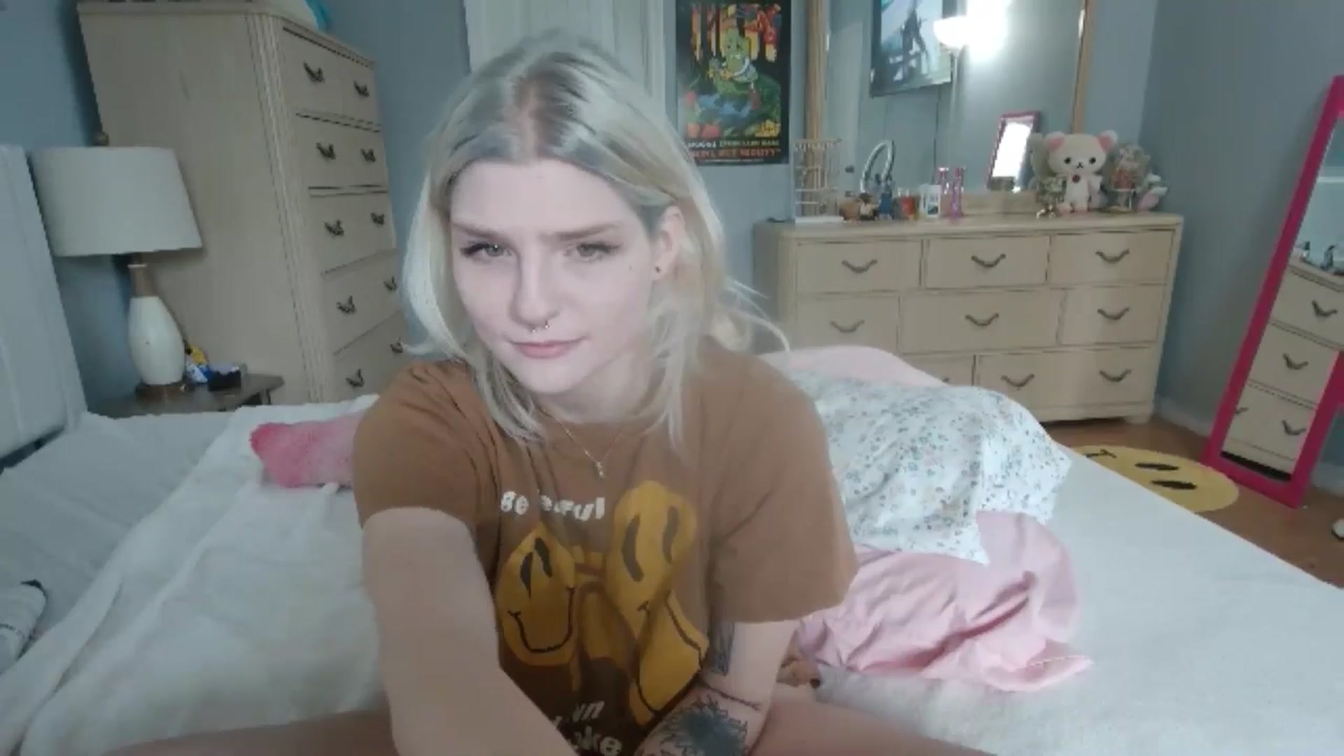 Gallery image thumbnail from DuckChan0's myfreecams stream on, 07/11/2024, 15:44 image 20 of 20