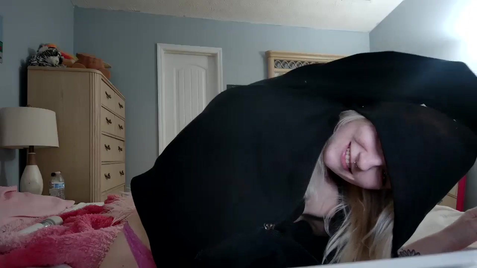 Gallery image thumbnail from DuckChan0's myfreecams stream on, 07/13/2024, 24:37 image 11 of 20