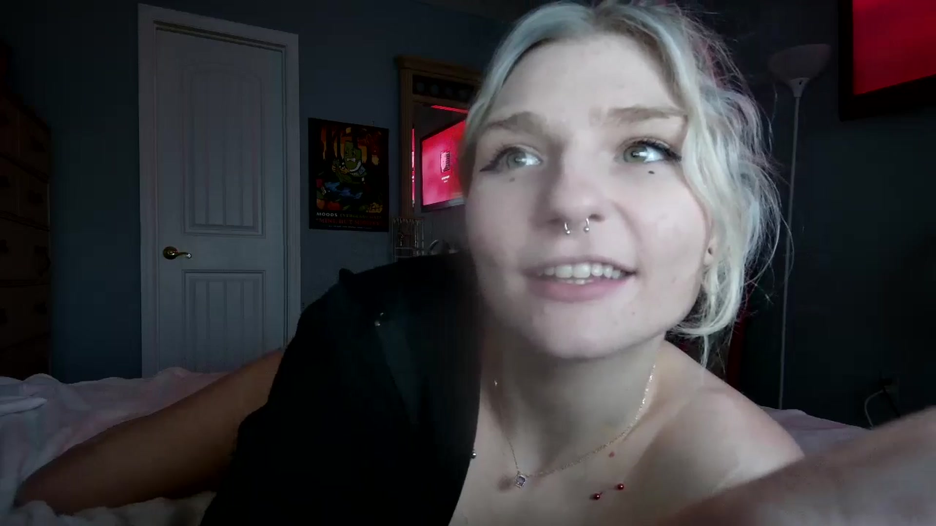 Gallery image thumbnail from DuckChan0's myfreecams stream on, 07/13/2024, 23:40 image 20 of 20