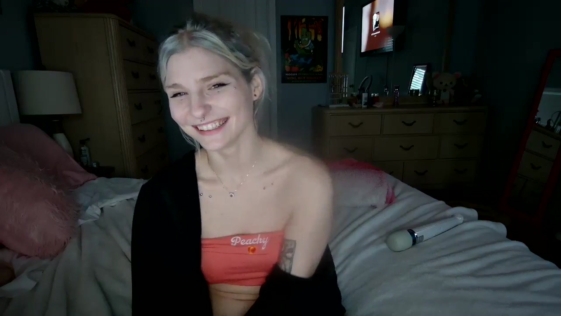 Gallery image thumbnail from DuckChan0's myfreecams stream on, 07/13/2024, 23:53 image 10 of 20