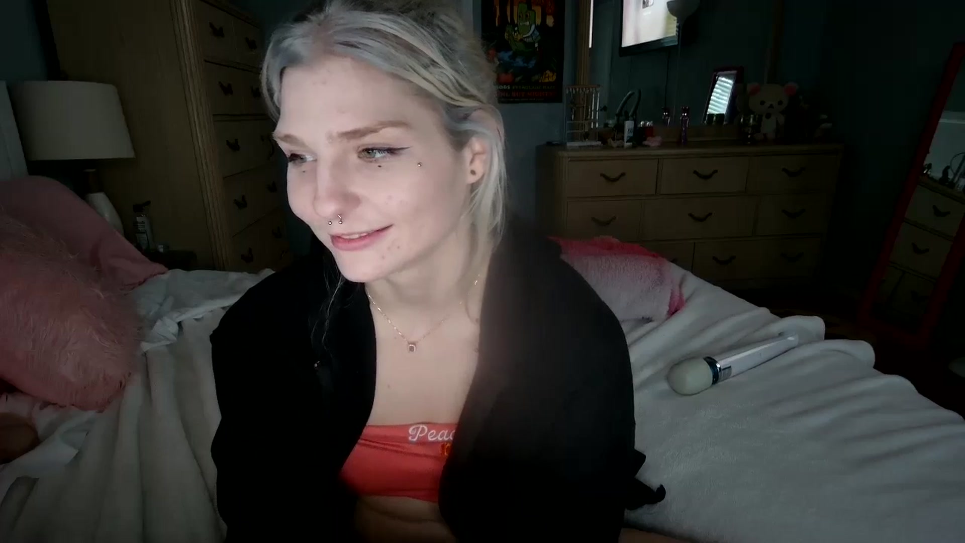 Gallery image thumbnail from DuckChan0's myfreecams stream on, 07/13/2024, 23:53 image 20 of 20