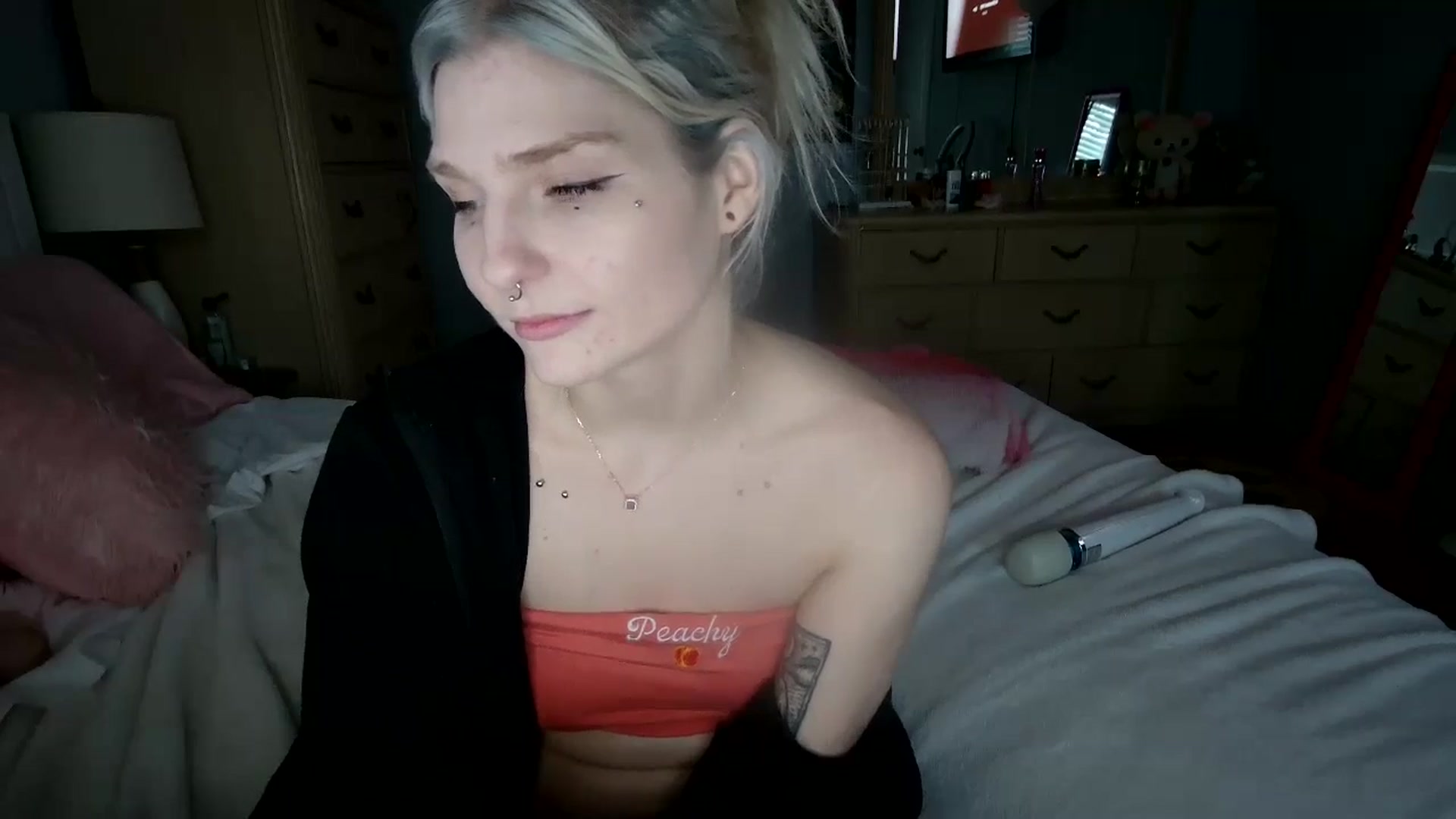 Gallery image thumbnail from DuckChan0's myfreecams stream on, 07/13/2024, 23:53 image 11 of 20