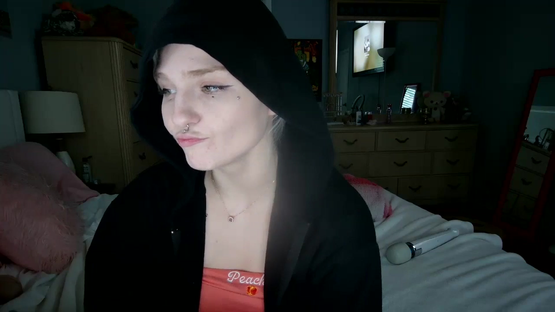 Gallery image thumbnail from DuckChan0's myfreecams stream on, 07/13/2024, 23:53 image 13 of 20
