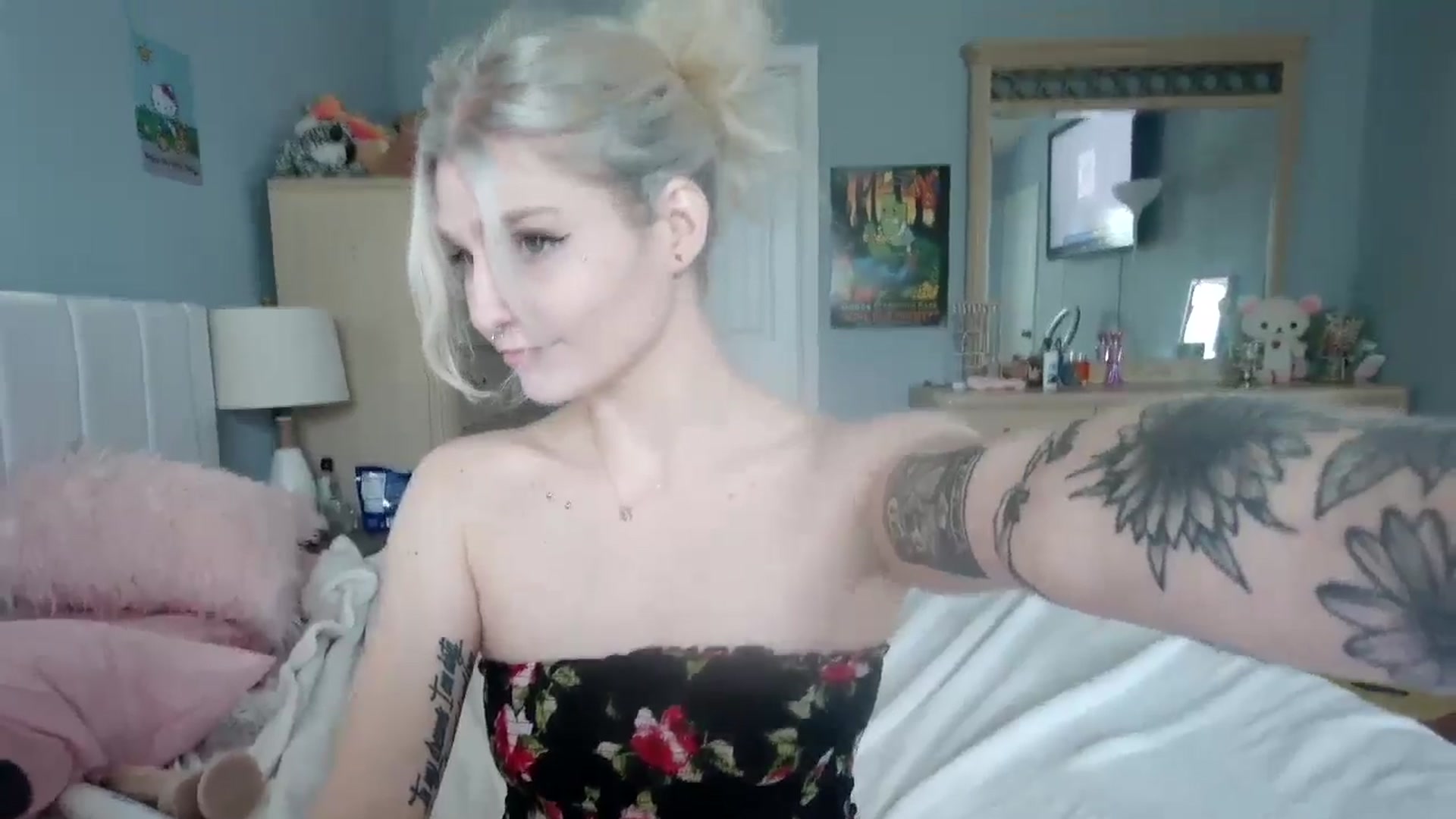 Gallery image thumbnail from DuckChan0's myfreecams stream on, 07/15/2024, 15:57 image 3 of 20