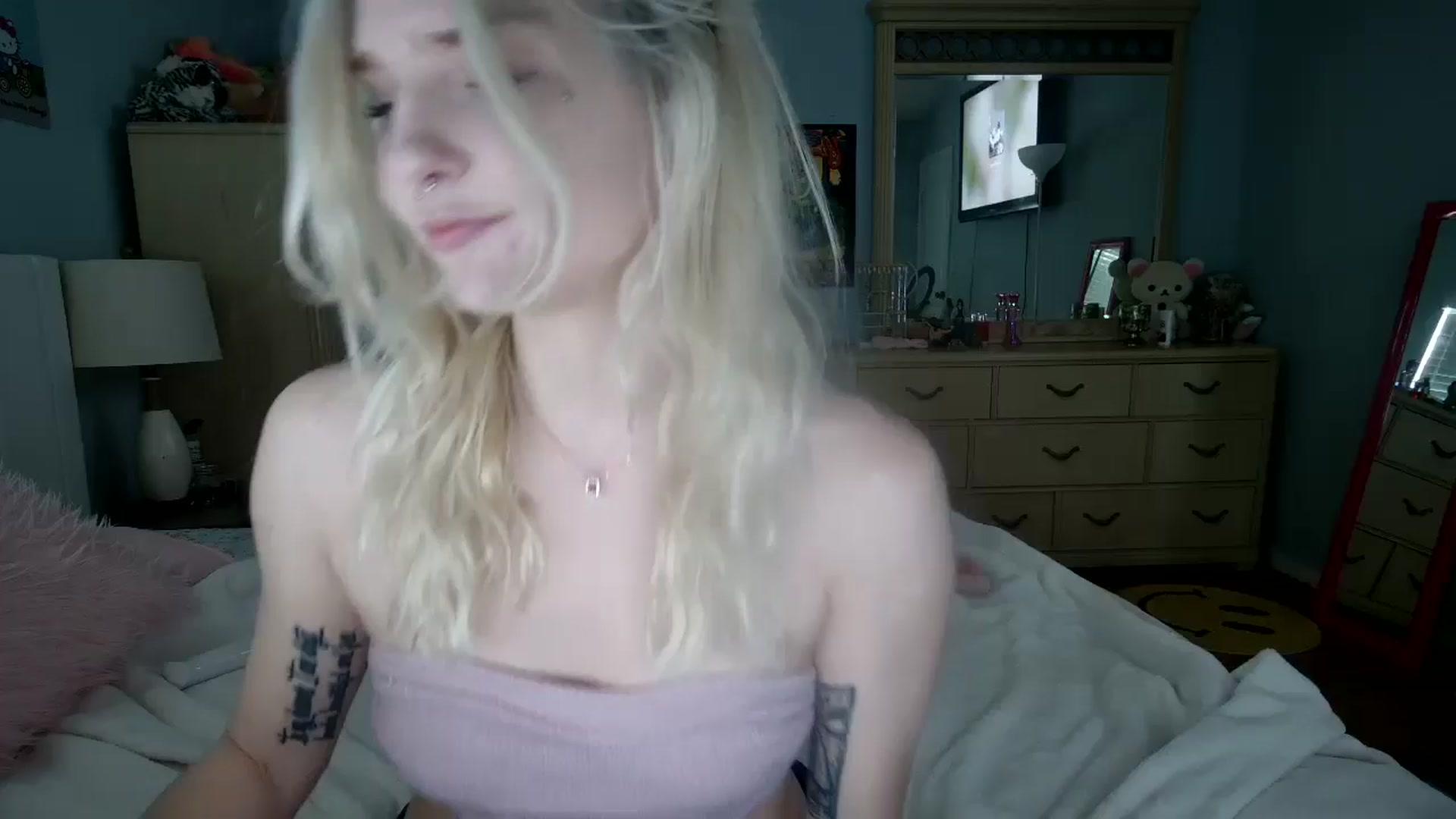 Gallery image thumbnail from DuckChan0's myfreecams stream on, 07/16/2024, 14:54 image 1 of 20