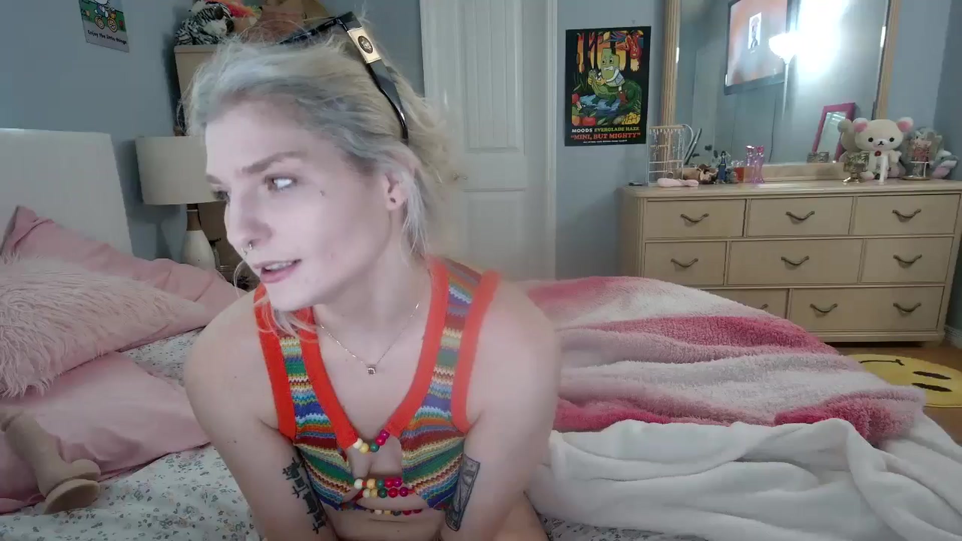 Gallery image thumbnail from DuckChan0's myfreecams stream on, 07/17/2024, 16:53 image 1 of 20