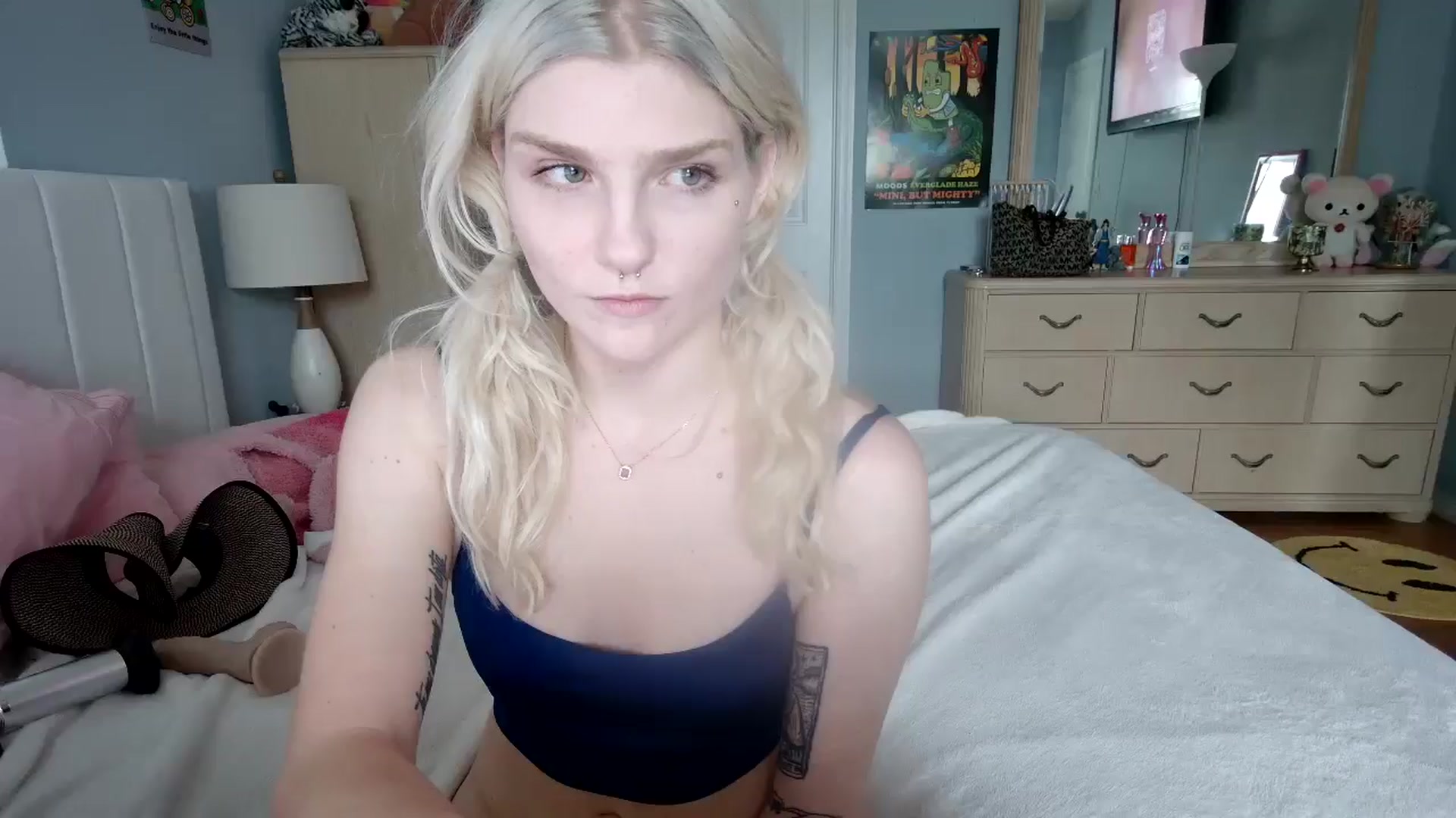 Gallery image thumbnail from DuckChan0's myfreecams stream on, 07/19/2024, 16:56 image 7 of 20
