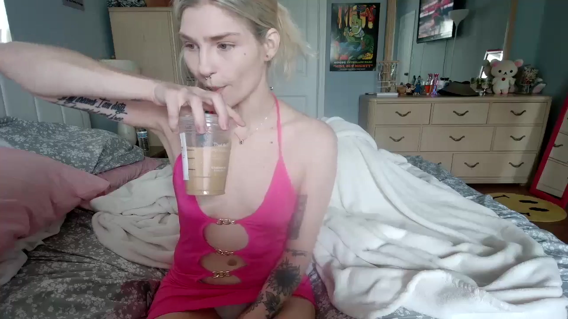 Gallery image thumbnail from DuckChan0's myfreecams stream on, 07/22/2024, 14:57 image 6 of 20