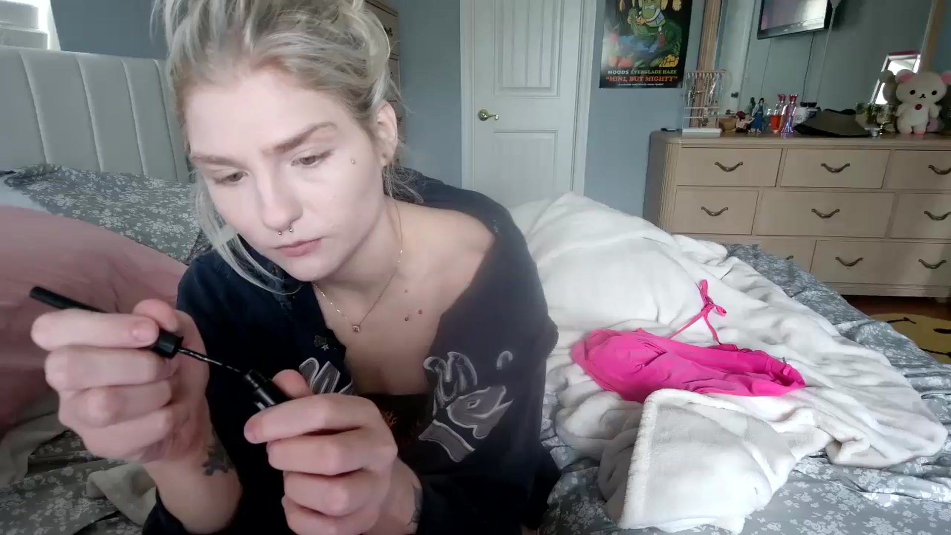 Gallery image thumbnail from DuckChan0's myfreecams stream on, 07/22/2024, 15:35 image 1 of 20