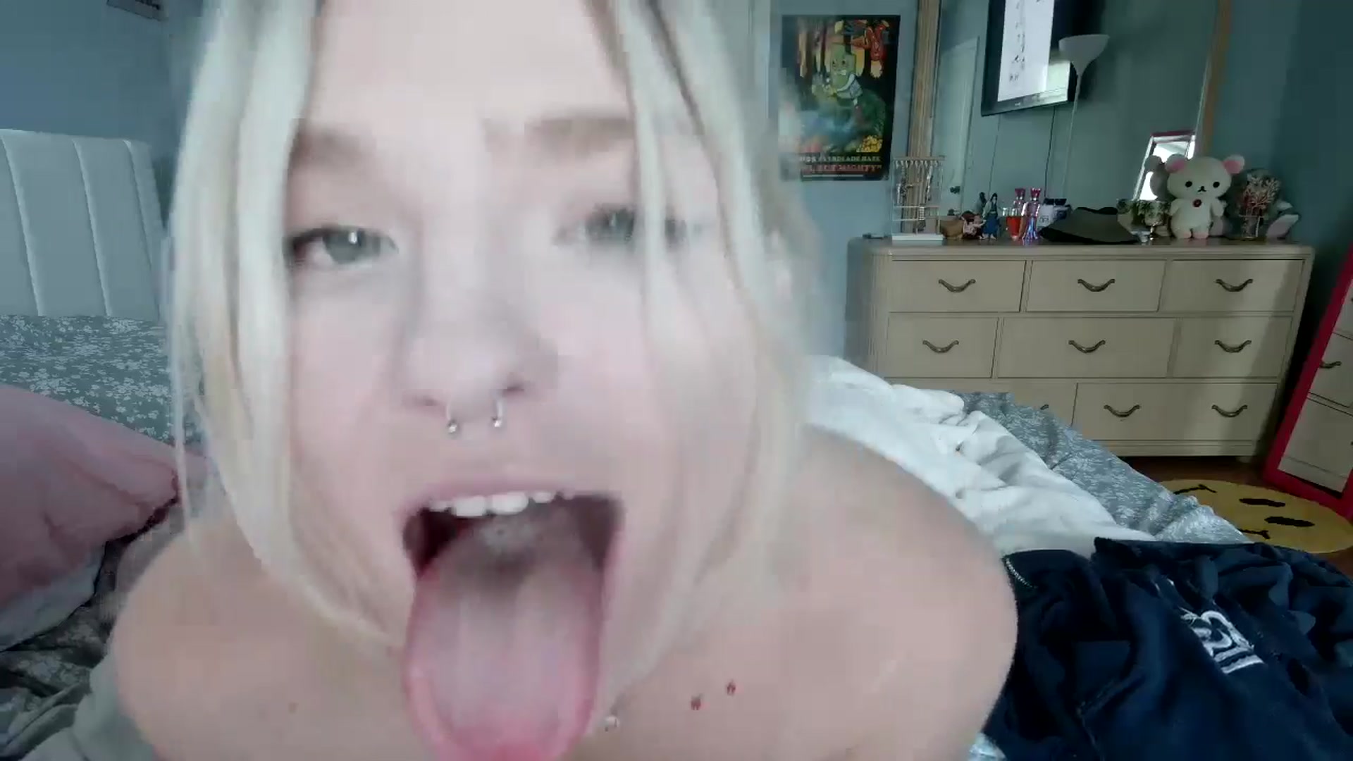 Gallery image thumbnail from DuckChan0's myfreecams stream on, 07/22/2024, 16:25 image 6 of 20